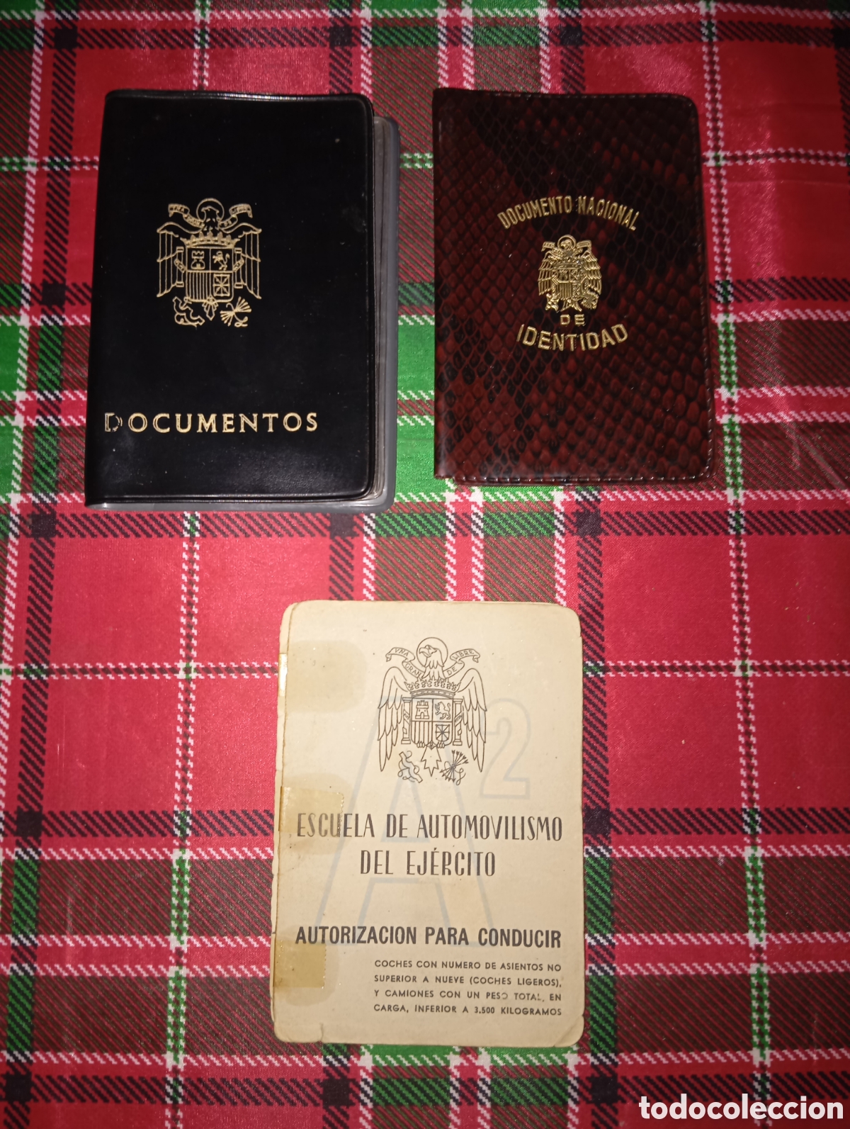 Documentos antiguos: Franquismo fundas y documento lote