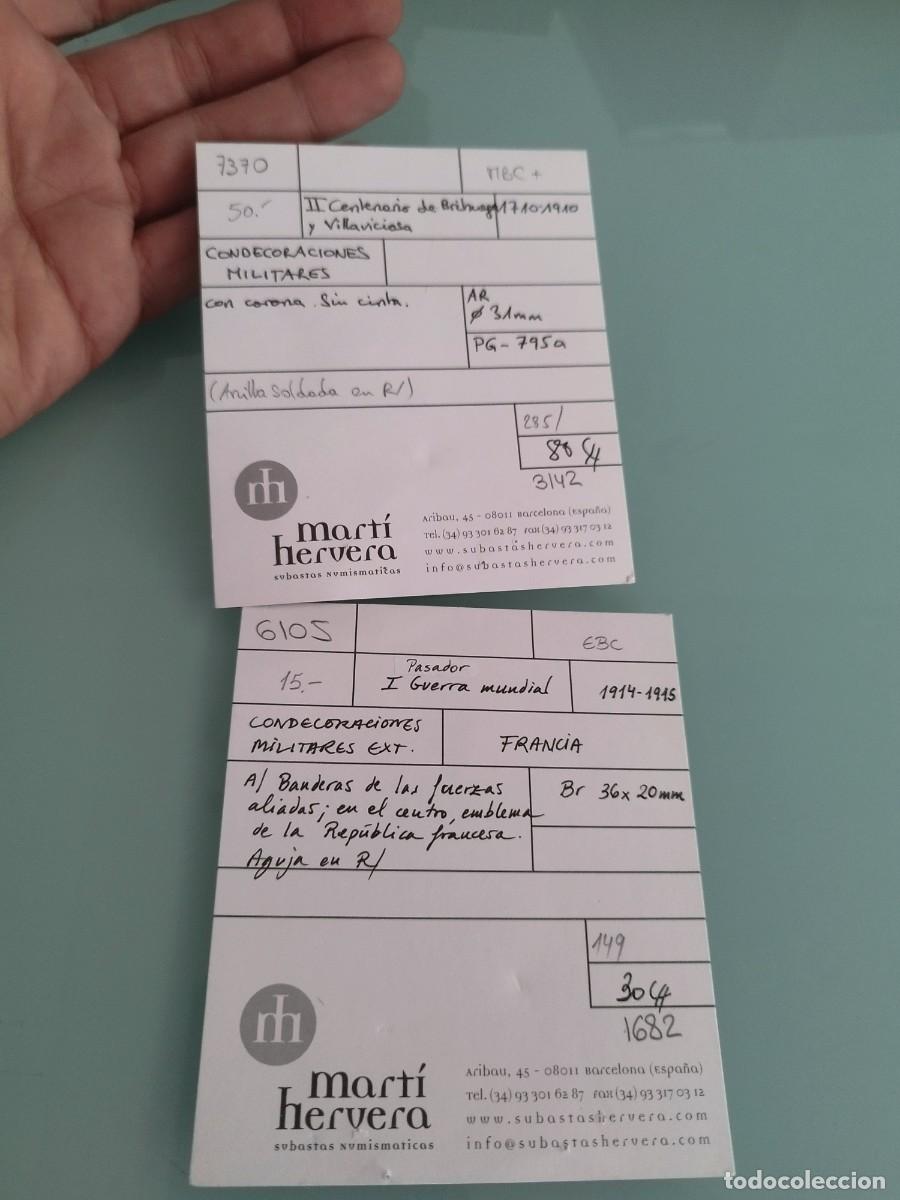 Documentos antiguos: Dos fichas de catalogaci&oacute;n y descripci&oacute;n de condecoraciones militares. Marti Hervera.