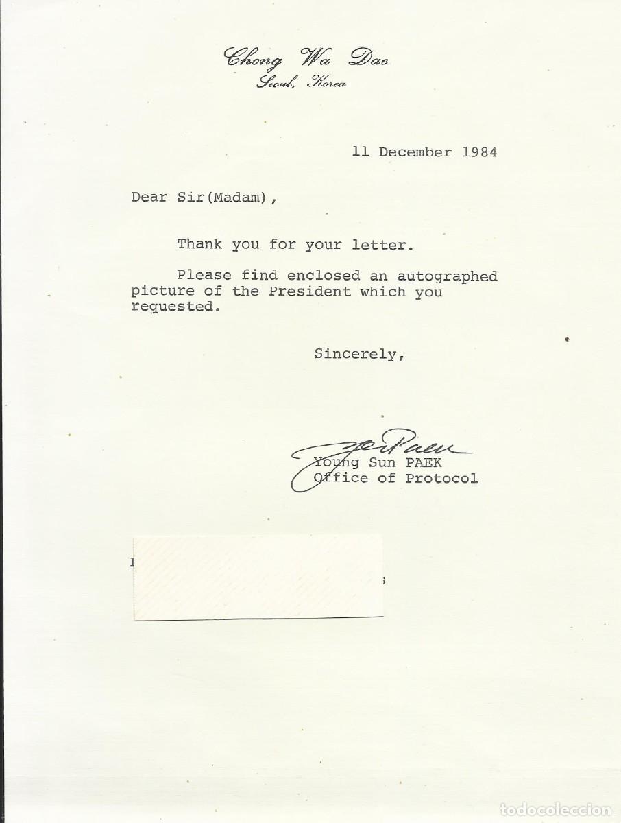 Documentos antiguos: Chong Wa Dae. Seul. Corea. Young Sun Paek. Korea. Seoul. Documento firmado. 1984. 23x17 cm.