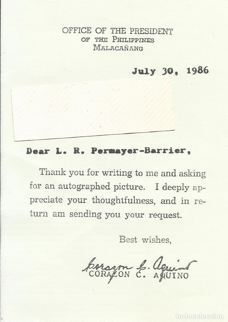 Documentos antiguos: Coraz&oacute;n o Cory Aquino. Filipinas. Presidenta. Documento firmado. 1986. Malaca&ntilde;ang. 14x11 cm.