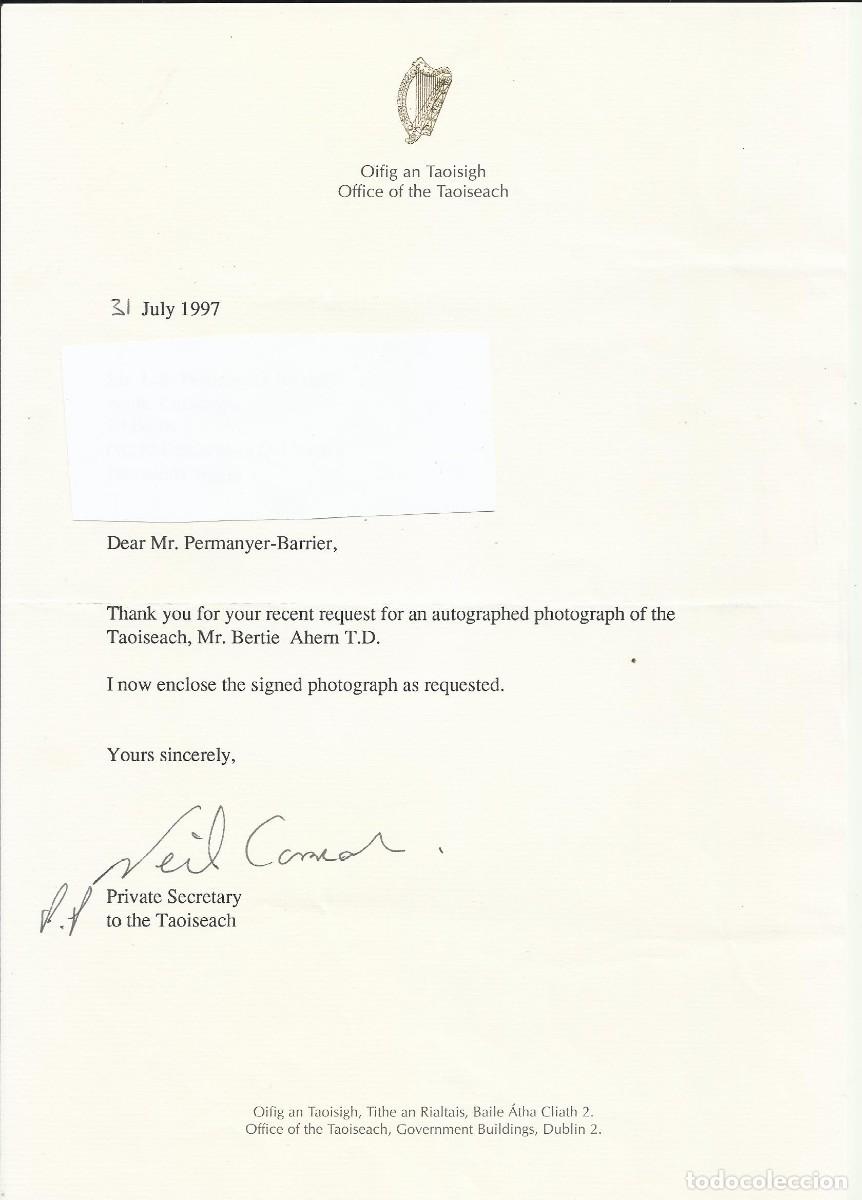 Documentos antiguos: Irlanda. Office of the Taoiseach. Dublin. Neil Connor. Secretary. Documento firmado. 1997. 30x21 cm.