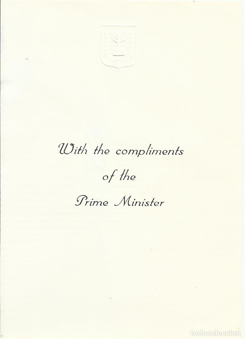 Documents Anciens: State of Israel. With the Compliments of the Prime Minister. Sello seco. Documento papel. 14x10 cm.
