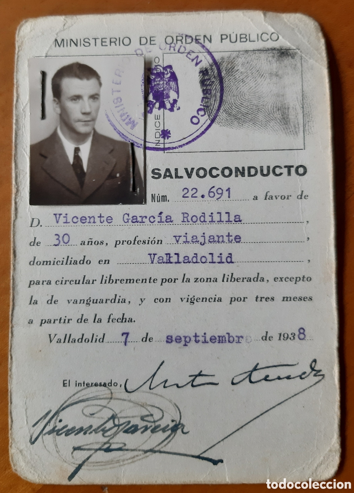 Documentos antiguos: Carnet salvoconducto guerra civil Valladolid. Muy raro. 1938. R10185