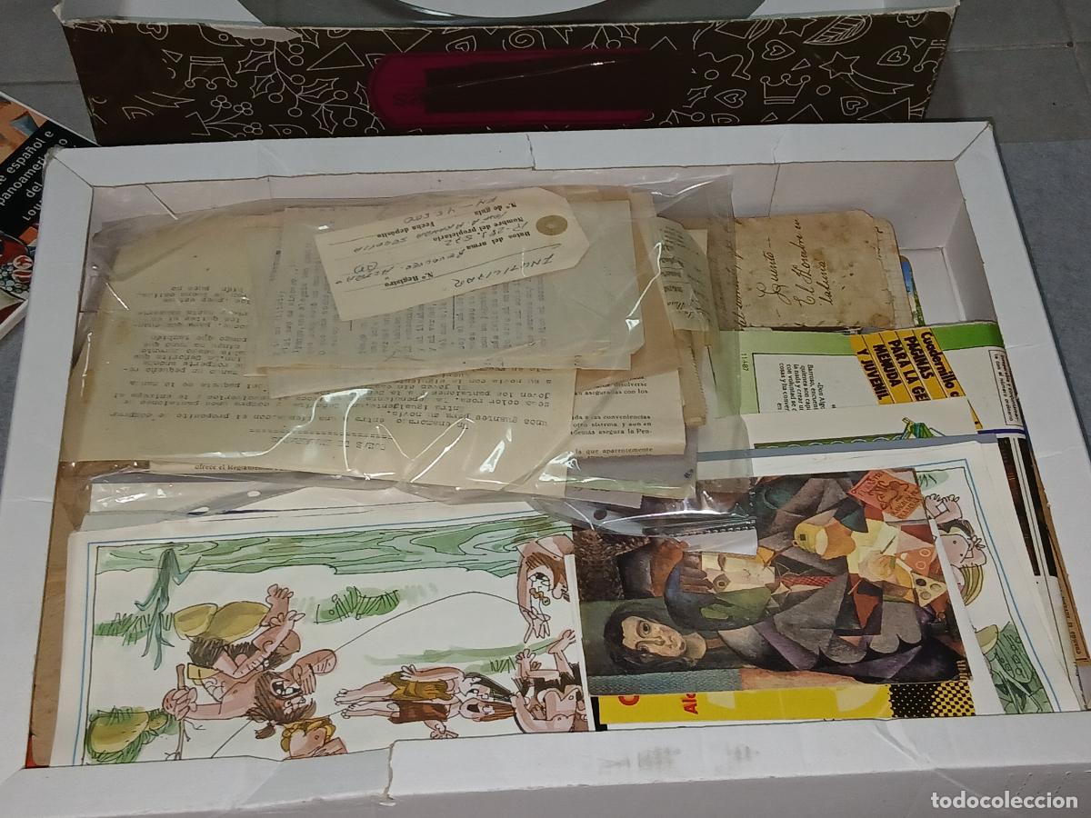 Old Documents: Papel antiguo. Caja con m&aacute;s de 4 kilos, lote grande
