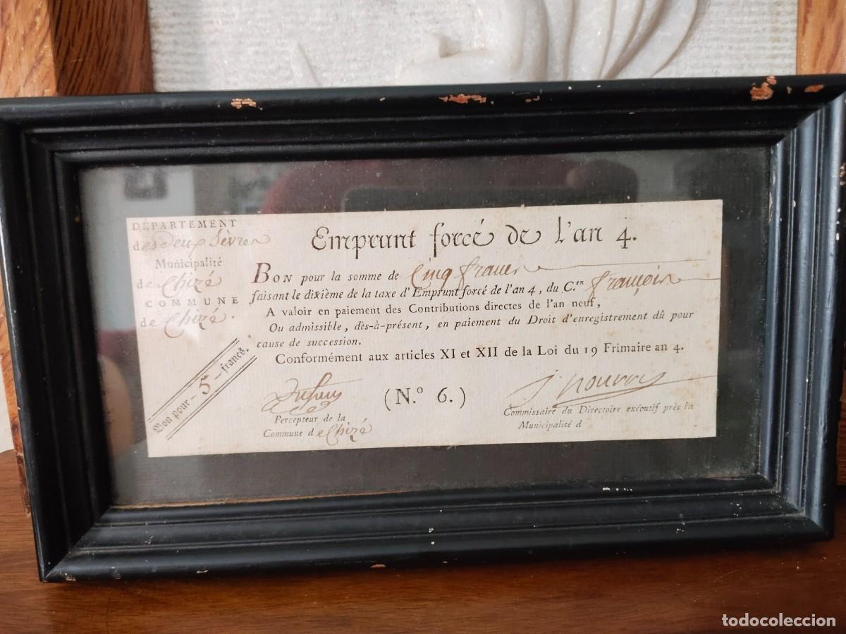 Documentos antiguos: Francia. Recibo enmarcado y certificado de impuesto forzoso para la Rep&uacute;blica. A&ntilde;o 1795. Ver fotos.