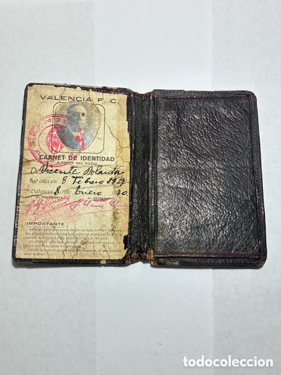 Documentos antiguos: Carnet Socio Valencia club de f&uacute;tbol 1927 renovado 1930 firmado