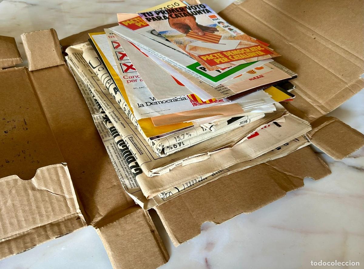 Alte Dokumente: CAJA CON DOCUMENTACI&Oacute;N ELECCIONES GENERALES 1977 ESPA&Ntilde;A TRANSICI&Oacute;N POL&Iacute;TICA PROPAGANDA ELECTORAL