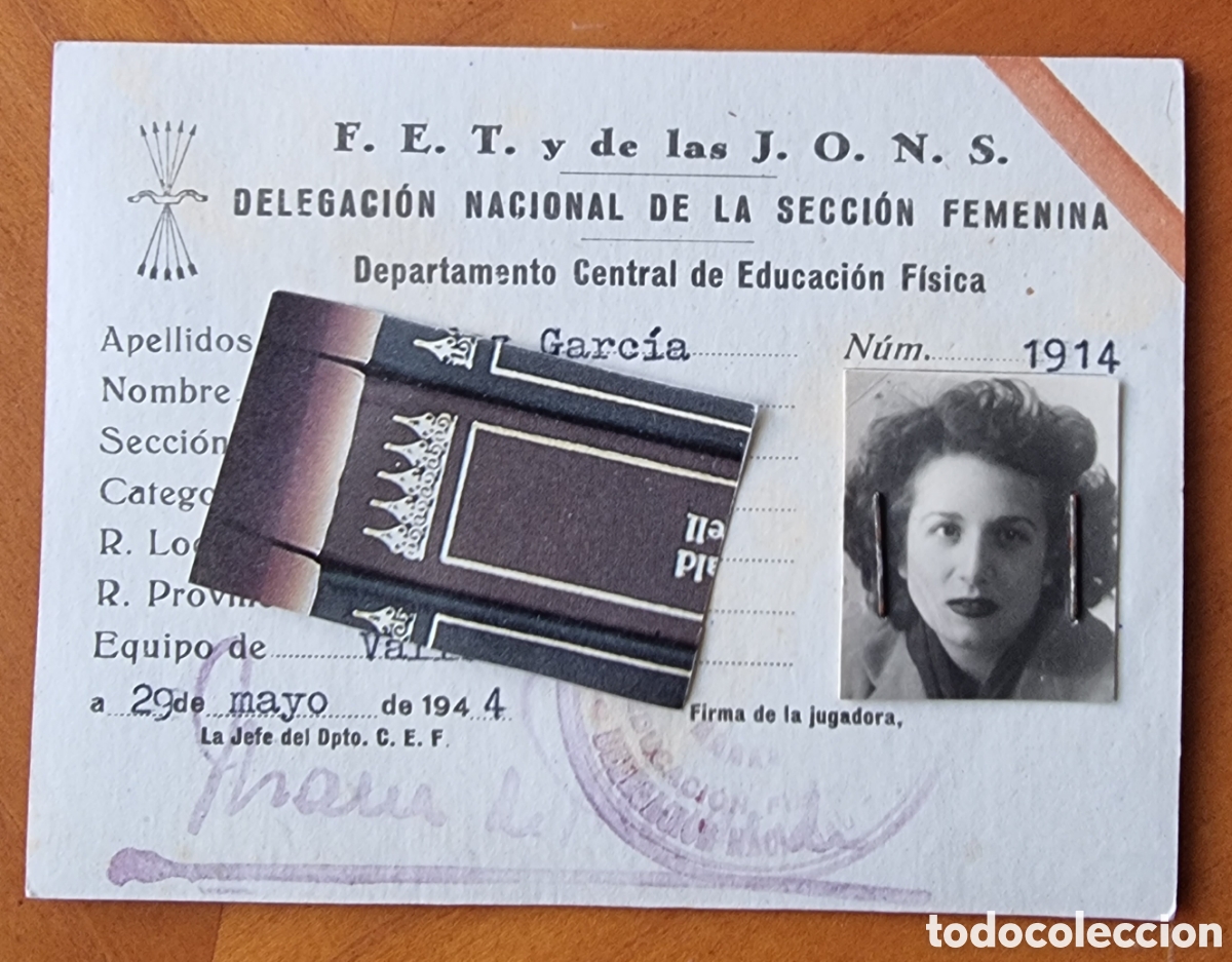 Documentos antiguos: Carnet Falange Espa&ntilde;ola Secci&oacute;n Femenina original Guerra Civil ved foto R10231
