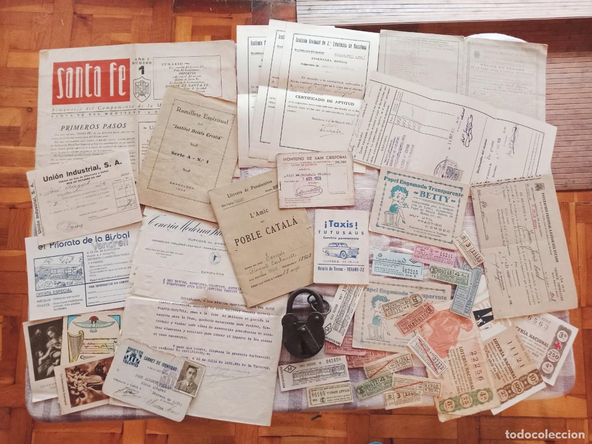Documentos antiguos: Lote variado documentos y objetos antiguos - Foto 1