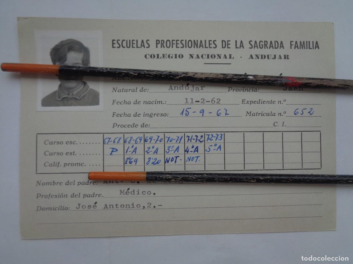 Documentos antiguos: COLEGIO NACIONAL DE LA SAGRADA FAMILIA : FICHA DE ALUMNO 1967-73 . ANDUJAR ( JAEN )