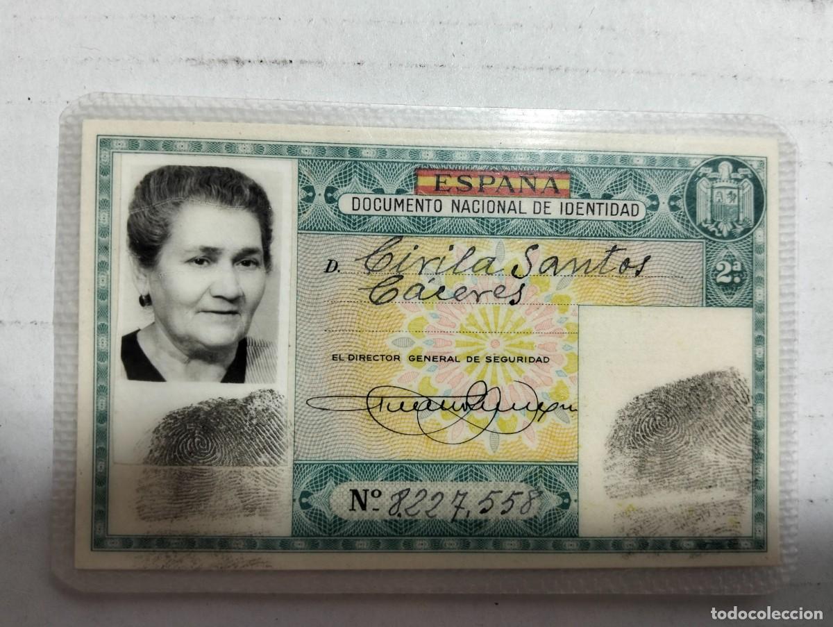 Documentos antiguos: Antiguo Documento Nacional de identidad verde - Foto 1