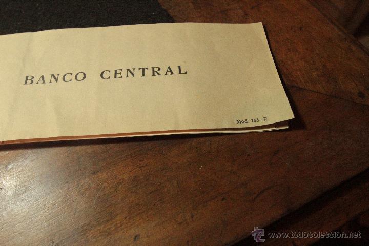 Documentos bancarios: TALONARIO CHEQUES 1956, BANCO CENTRAL -DOCA- - Foto 2