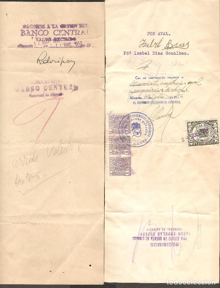 Documentos bancarios: LOTE DOS LETRAS DE CAMBIO 1957 Y 1956 . - Foto 2