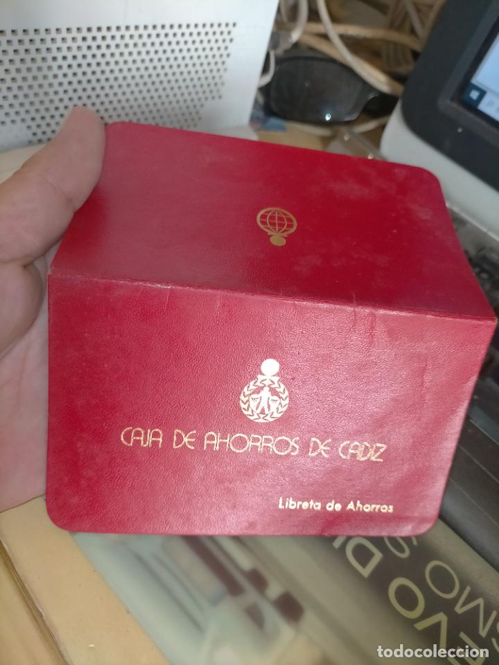Documentos bancarios: LIBRETA CAJA DE AHORROS DE CADIZ 1981 - Foto 1