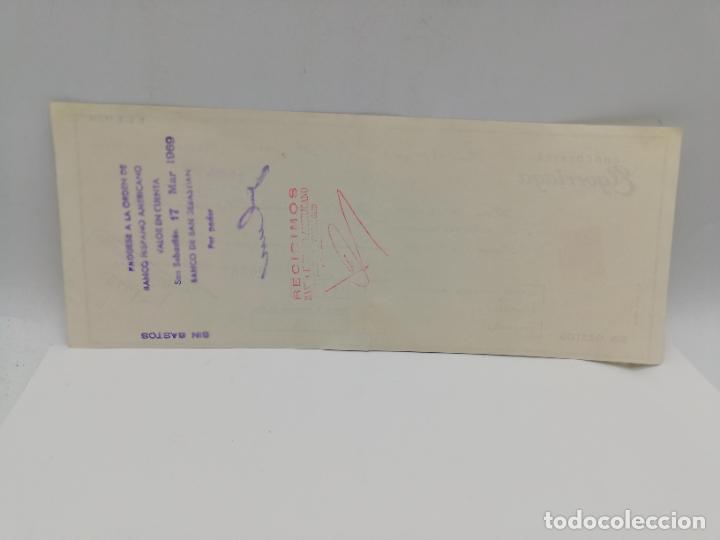Documentos bancarios: PAGAR&Eacute;. CHOCOLATES ELGORRIAGA. IRUN, 1969. VER. - Foto 2
