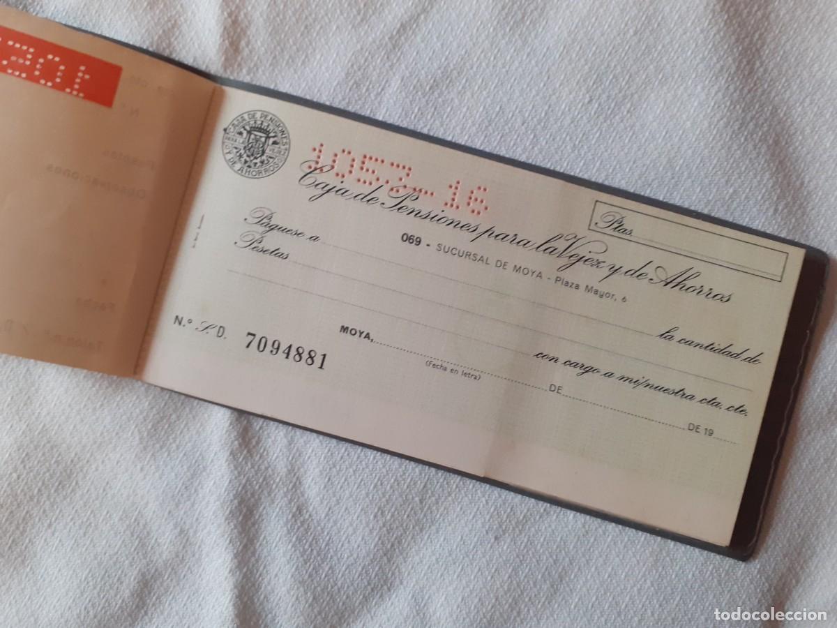 Documentos bancarios: Talonario Antiguo de &rdquo;LA CAIXA&rdquo; - Foto 2
