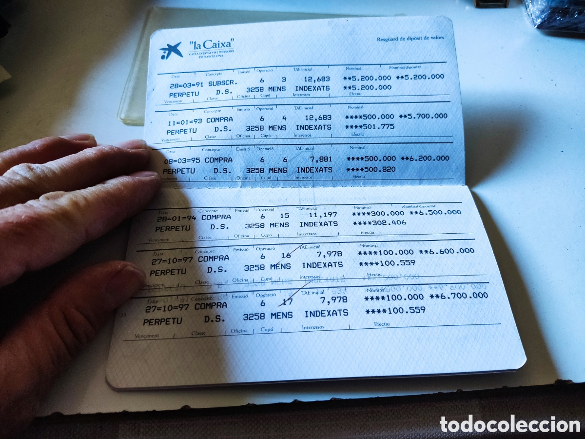 Documentos bancarios: Libreta bancaria La Caixa, Vilanova i la Geltr&uacute; 1997 - Foto 2
