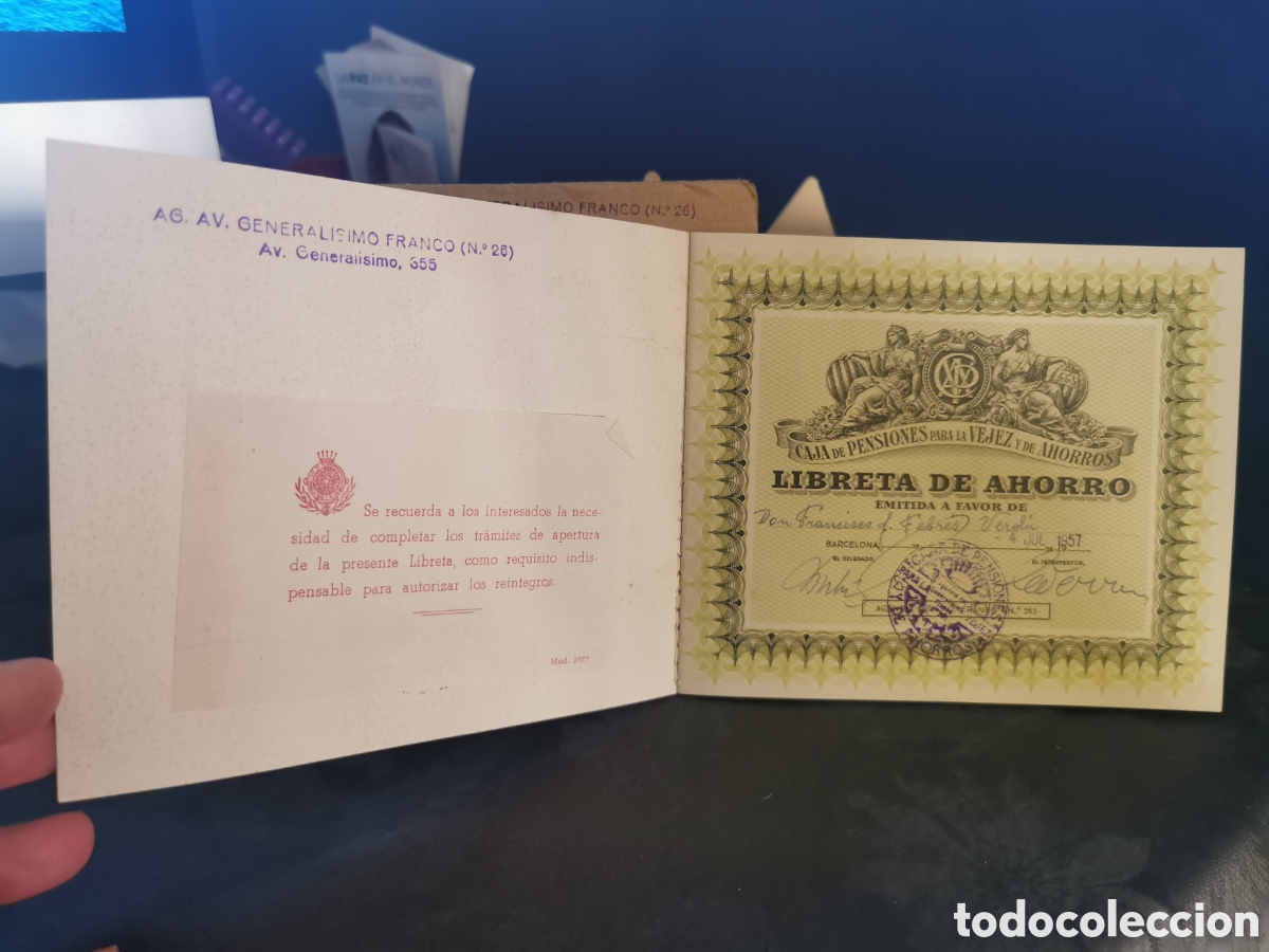 Documentos bancarios: Libreta y funda caja de pensiones Barcelona 1957 - Foto 2