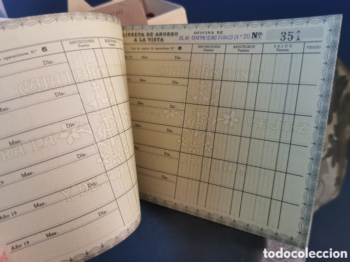 Documentos bancarios: Libreta y funda caja de pensiones Barcelona 1957 - Foto 3