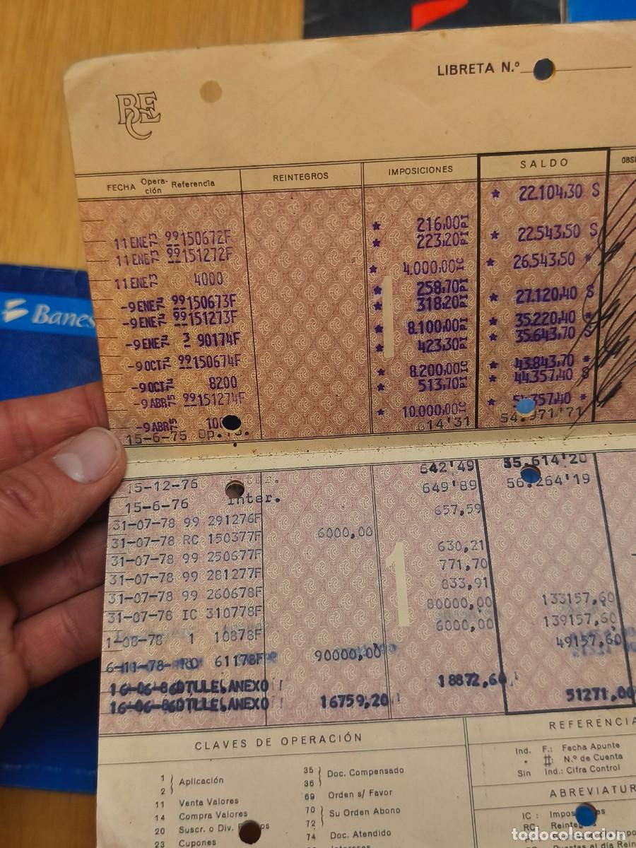 Documentos bancarios: Lote de 12 libretas de ahorro de 1973 a 2014 - Foto 2