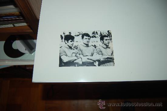 Coleccionismo deportivo: RCD. MALLORCA.  La defensa de 1969: DORO, SANS, VICTORERO - Foto 1