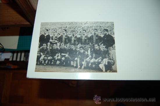 Coleccionismo deportivo: BAR&Ccedil;A: Recorte de un equipo de la temporada 60-61 - Foto 1