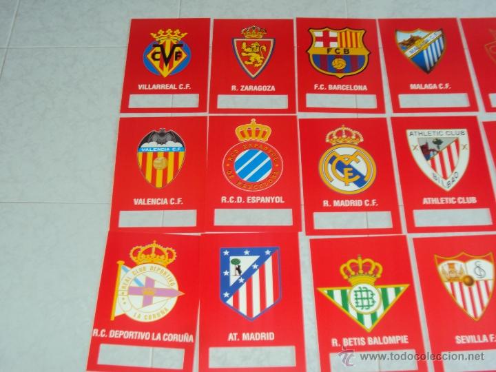 Coleccionismo deportivo: La Liga. 20 Escudos LFP. Vodafone. Completo. - Foto 8