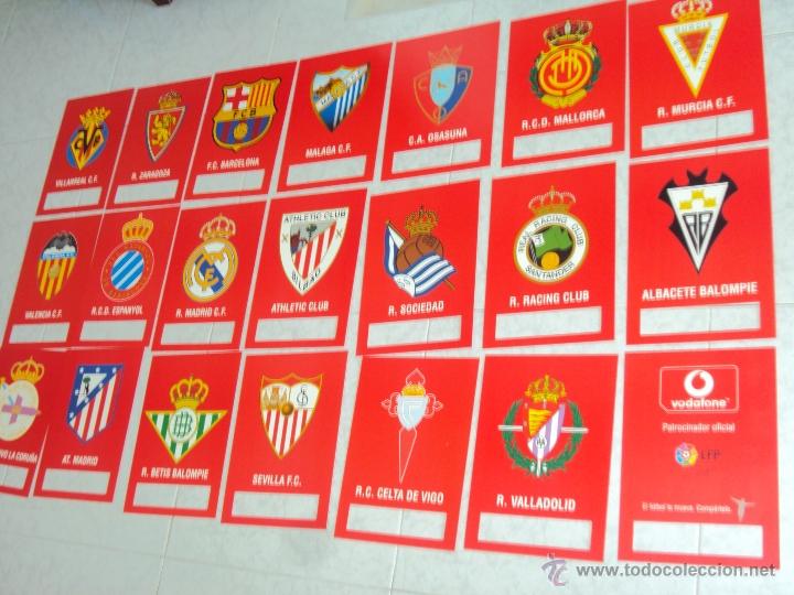 Coleccionismo deportivo: La Liga. 20 Escudos LFP. Vodafone. Completo. - Foto 10