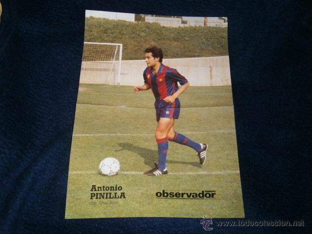 Coleccionismo deportivo: P&Oacute;STER ANTONIO PINILLA BAR&Ccedil;A F&Uacute;TBOL CLUB BARCELONA 42X29 CM DIARIO EL OBSERVADOR
