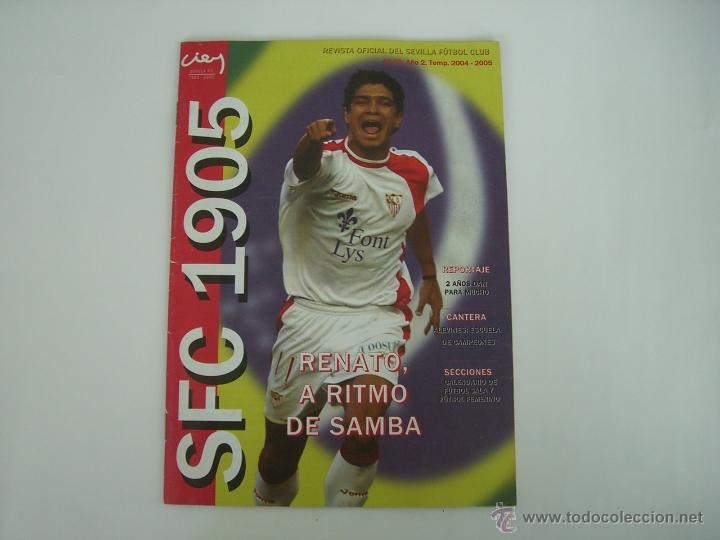 Coleccionismo deportivo: Programa f&uacute;tbol Sevilla - Levante (temp. 2004/2005) con p&oacute;ster de Makukula