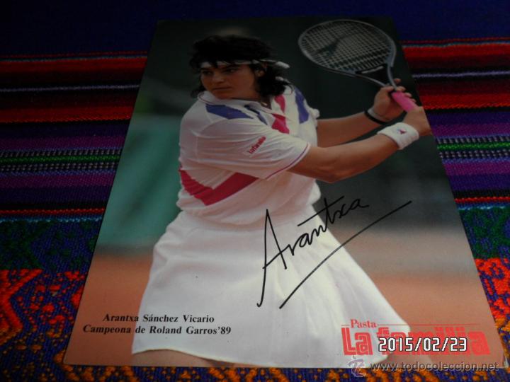 Sports collectibles: AUT&Oacute;GRAFO ARANTXA S&Aacute;NCHEZ VICARIO IMPRESO EN TARJETA TAMA&Ntilde;O POSTAL. PASTA LA FAMILIA.