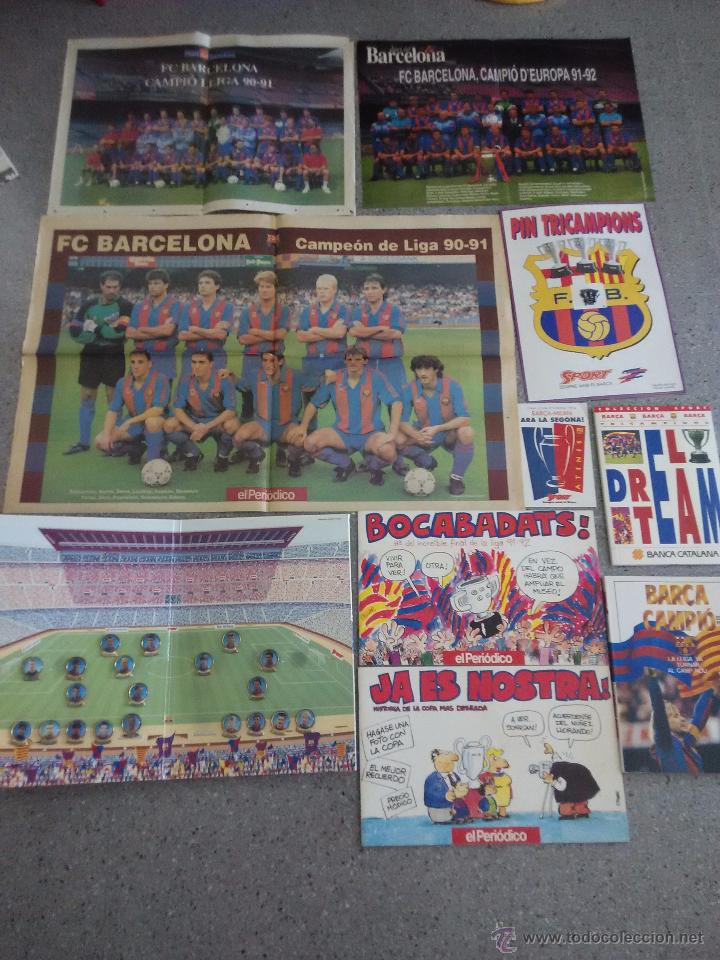 Coleccionismo deportivo: Lote del Bar&ccedil;a a&ntilde;os 90. Posters, pins, libros, comics y llaveros - Foto 2