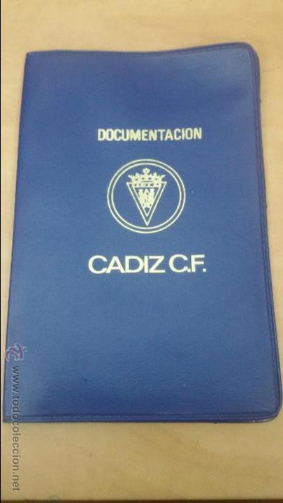 Coleccionismo deportivo: LIBRETA DEL CADIZ CLUB DE FUTBOL PARA LA DOCUMENTACION O CARNET DE SOCIO