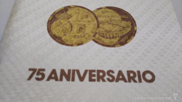 Coleccionismo deportivo: PROGRAMA DE FUTBOL  REAL MADRID  75 aniversario 1002 1977 - Foto 2