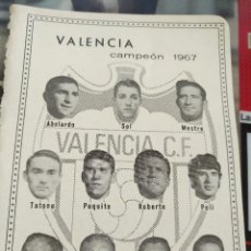 Coleccionismo deportivo: ANTIGUA HOJA FUTBOL INFORMACION GRAFICA - ALINEACION JUGADORES EQUIPOS - VALENCIA CAMPEON LIGA 1967