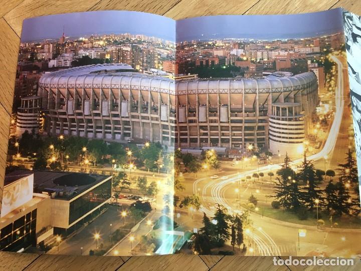 Coleccionismo deportivo: PROGRAMA EXPOSICION 50 A&Ntilde;OS ESTADIO SANTIAGO BERNABEU 1947 1997 - Foto 3