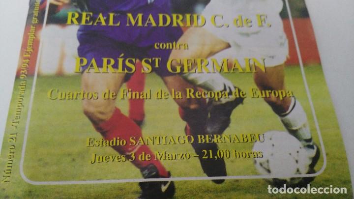 Coleccionismo deportivo: antiguo programa de futbol  r madrid paris sant  germain  1993 - Foto 2