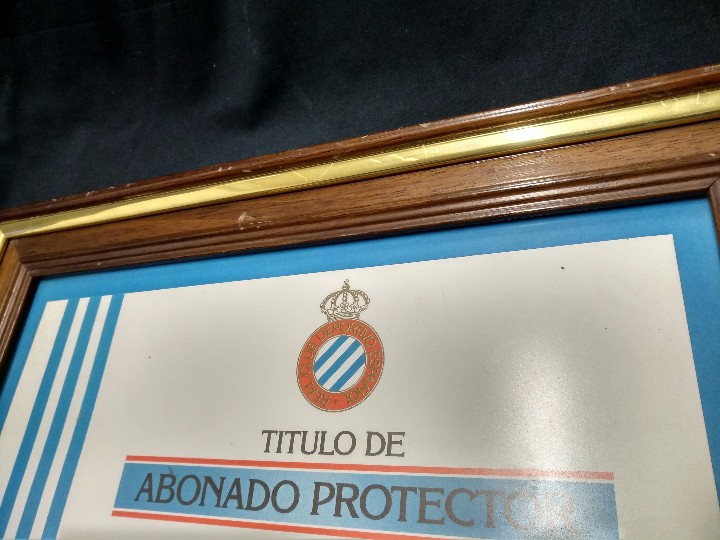 Coleccionismo deportivo: R.C.D. ESPA&Ntilde;OL - TITULO DE ABONADO PROTECTOR ENMARCADO - 1.982 - Foto 3