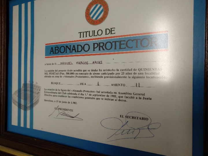 Coleccionismo deportivo: R.C.D. ESPA&Ntilde;OL - TITULO DE ABONADO PROTECTOR ENMARCADO - 1.982 - Foto 9