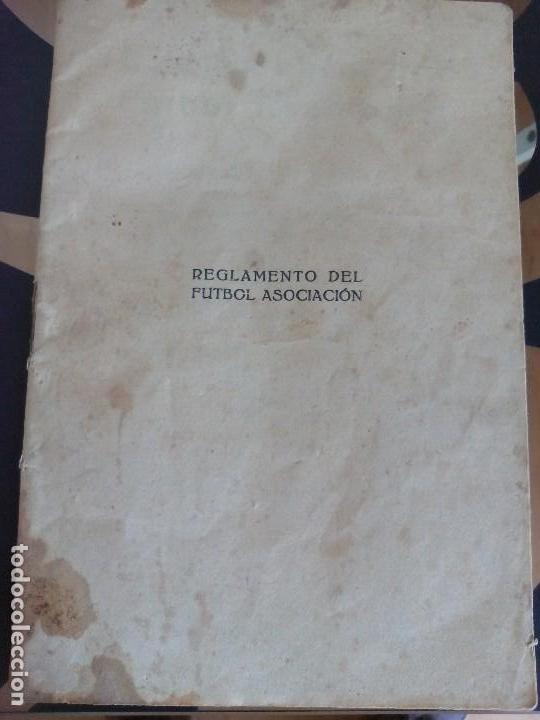 Coleccionismo deportivo: Reglamento de f&uacute;tbol asociaci&oacute;n - Foto 1