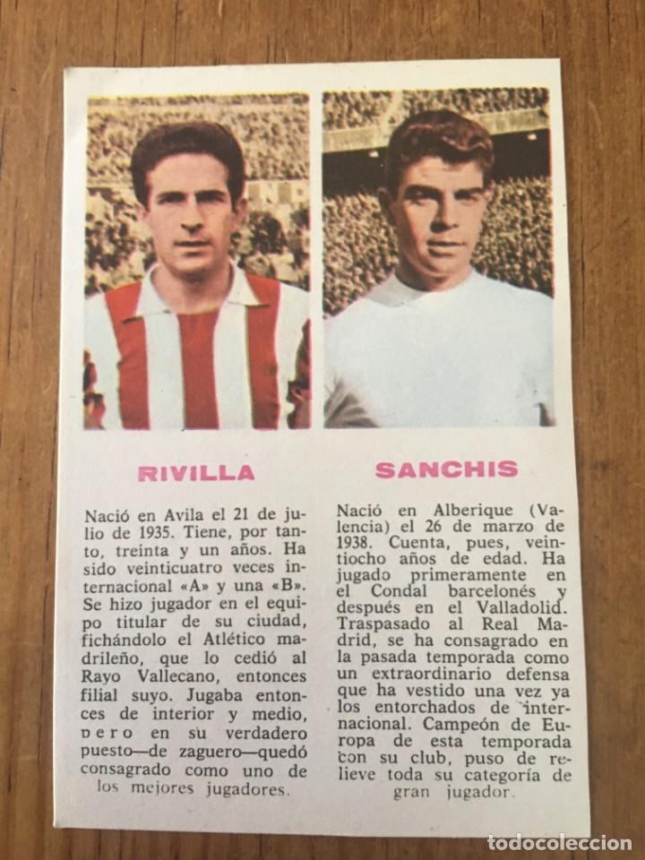 Sports collectibles: R4374 HOJITA CON FOTOGRAFIA DE RIVILLA ATLETICO MADRID Y SANCHIS REAL MADRID A&Ntilde;OS 60 70