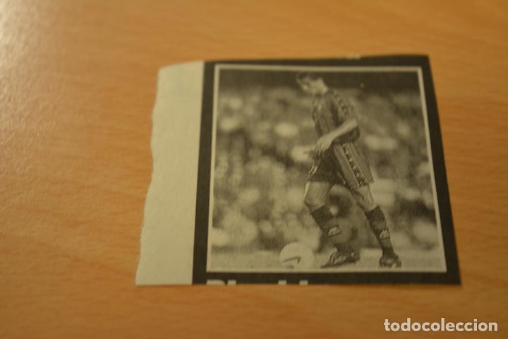 Coleccionismo deportivo: FUTBOL RECORTE DE PERIODICO DEPORTIVO RIVALDO (FC BARCELONA)