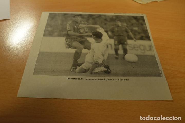 Coleccionismo deportivo: FUTBOL RECORTE DE PERIODICO DEPORTIVO RIVALDO (FC BARCELONA)