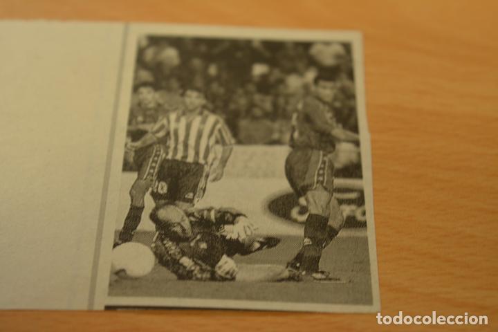 Coleccionismo deportivo: FUTBOL RECORTE DE PERIODICO DEPORTIVO RIVALDO (FC BARCELONA)