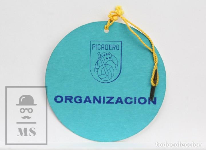 Sports collectibles: Acreditaci&oacute;n / Pase de Organizaci&oacute;n - Picadero Jockey Club de Barcelona - Di&aacute;metro 6 cm