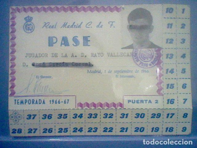 Sports collectibles: REAL MADRID TARJETA PASE EN FAVOR DE RAYO VALLECANO JUGADOR FUTBOL TEMPORADA 1966 67