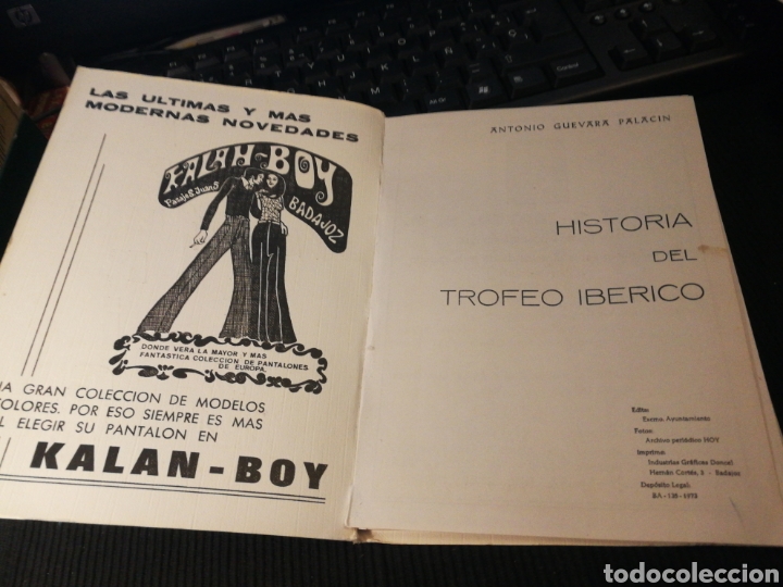 HISTORIA DEL TROFEO IBERICO 1973.30 PG. MUCHAS FOTOS DE LOS EQUIPOS PARTICIPANTES. MUY RARO. BADAJOZ (Coleccionismo Deportivo - Documentos de Deportes - Otros)