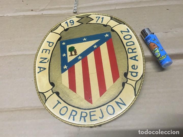 Sammelleidenschaft Sport: ATLETICO MADRID CUADRO METOPA HECHO EN MADERA PE&Ntilde;A ATLETICA TORREJON DE ARDOZ 1971 MADRID