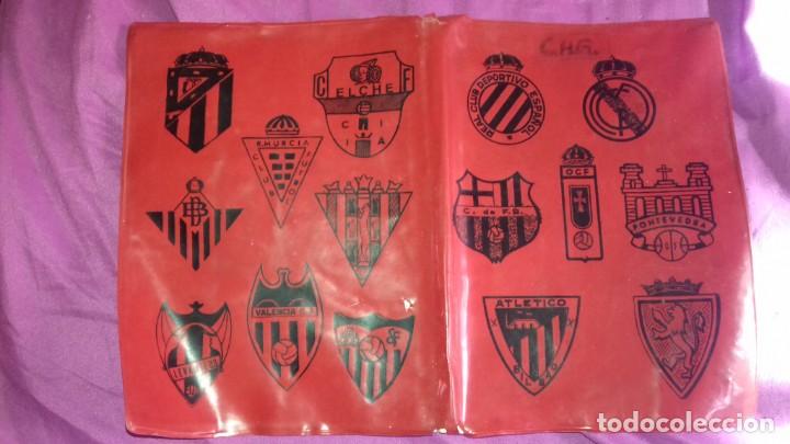 Sammelleidenschaft Sport: antigua carpeta de escudo futbol.r.madrid.barcelona.pontevedra.murcia real betis.etc a&ntilde;os 70