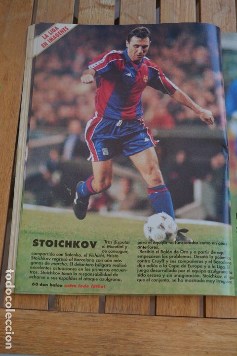 Sammelleidenschaft Sport: RECORTE DE LA REVISTA DON BALON.TEMPORADA 94-95.FOTO DE STOICHKOV (FC BARCELONA)